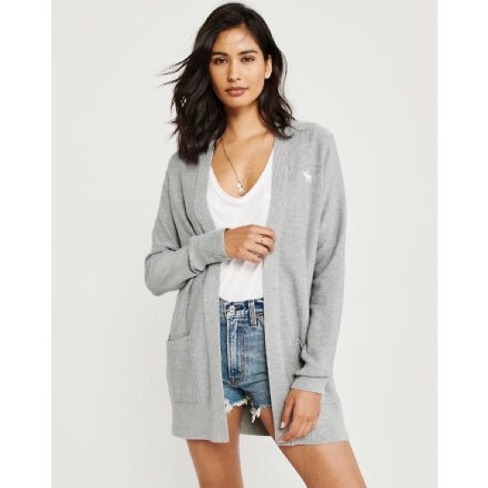 Abercrombie and Fitch Logo cardigan✨